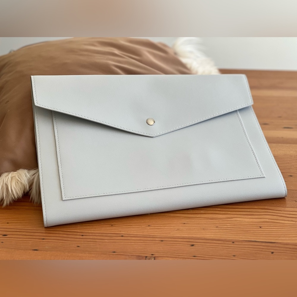Portfolio Clutch
